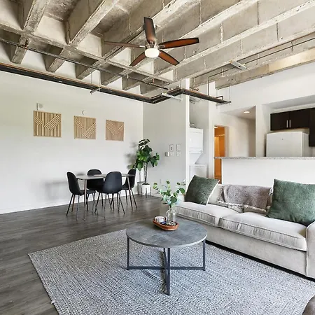 Industrial Downtown Apartment - 2Bd 2Ba Baton Rouge Exterior photo
